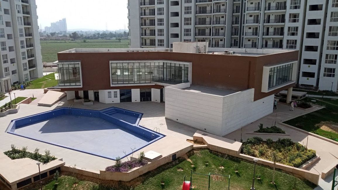 Umang Winter Hills